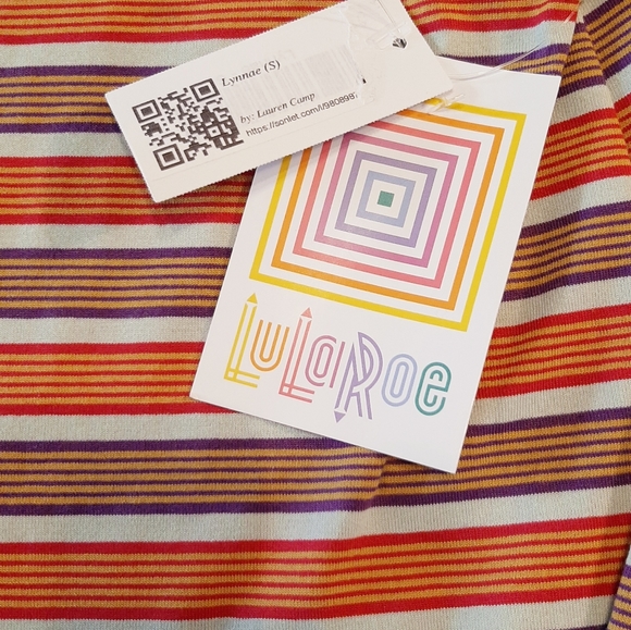 NWT LuLaRoe Lynnae-S with Stripes and Long Sleeves - Picture 3 of 14